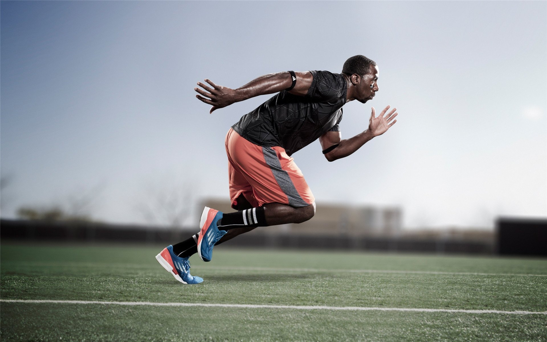 九游下载中心-2021年季后赛：“水花兄弟”库里与汤普森联手，多次在关键时刻平推对手